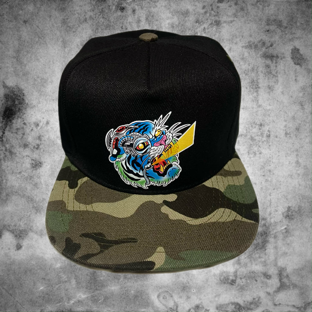Gorra Jockey CYBORG TIGER - Negro visera camuflada