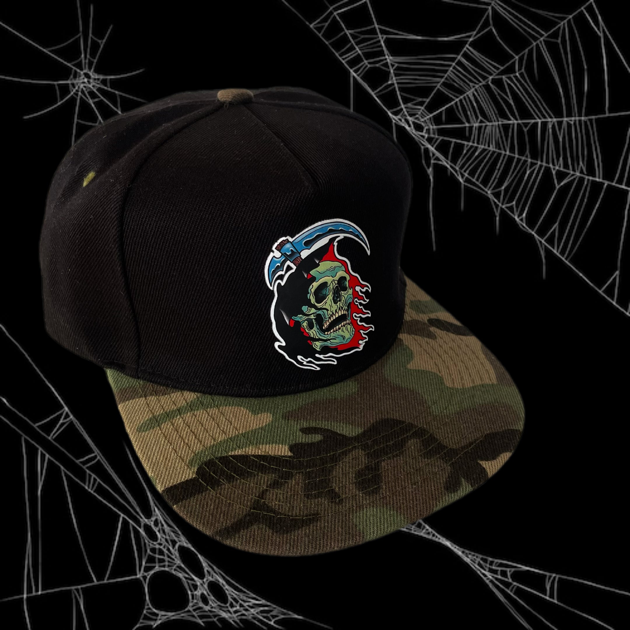 Gorra Jockey visera plana camuflada, modelo LA PARKA color negro