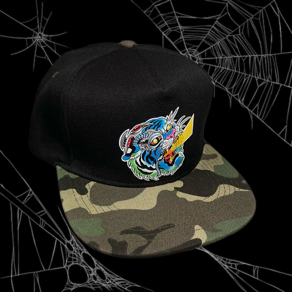 Gorra Jockey visera plana camuflada, modelo CYBORG TIGER color negro