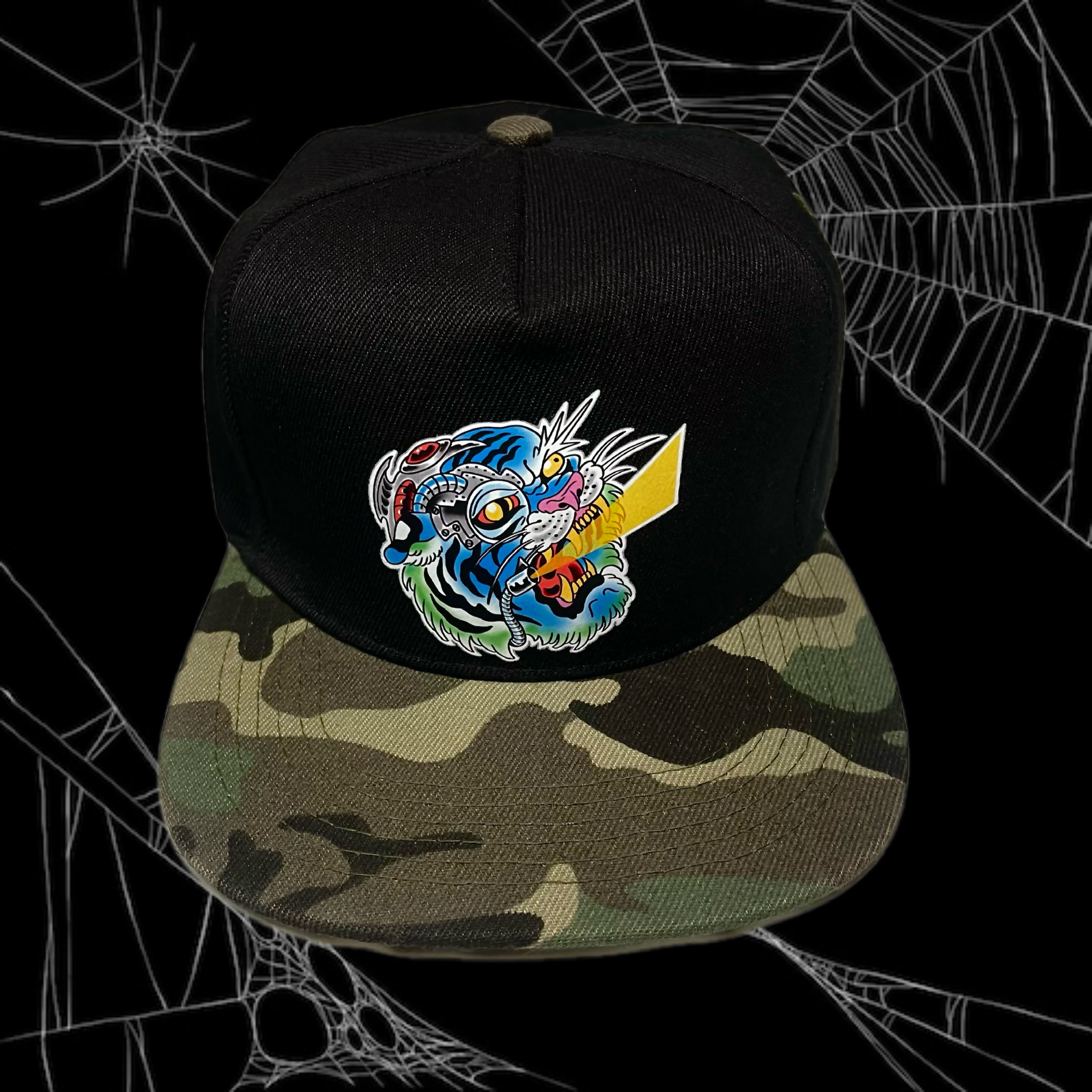 Gorra Jockey visera plana camuflada, modelo CYBORG TIGER color negro